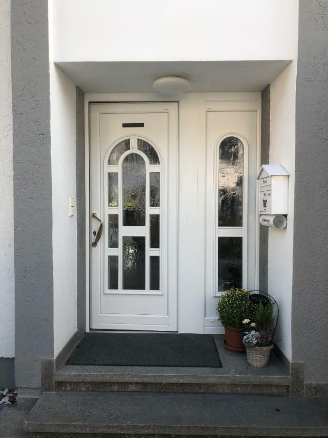 Ferienwohnung Messewohnung Muenchen Ost Forstern Bagian luar foto